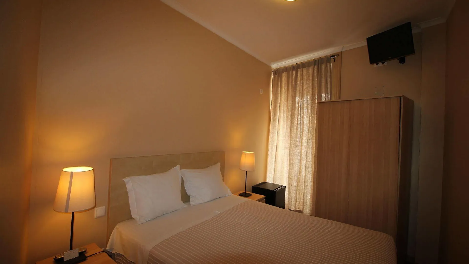 **  Milanesa Guest House Lisbon Portugal