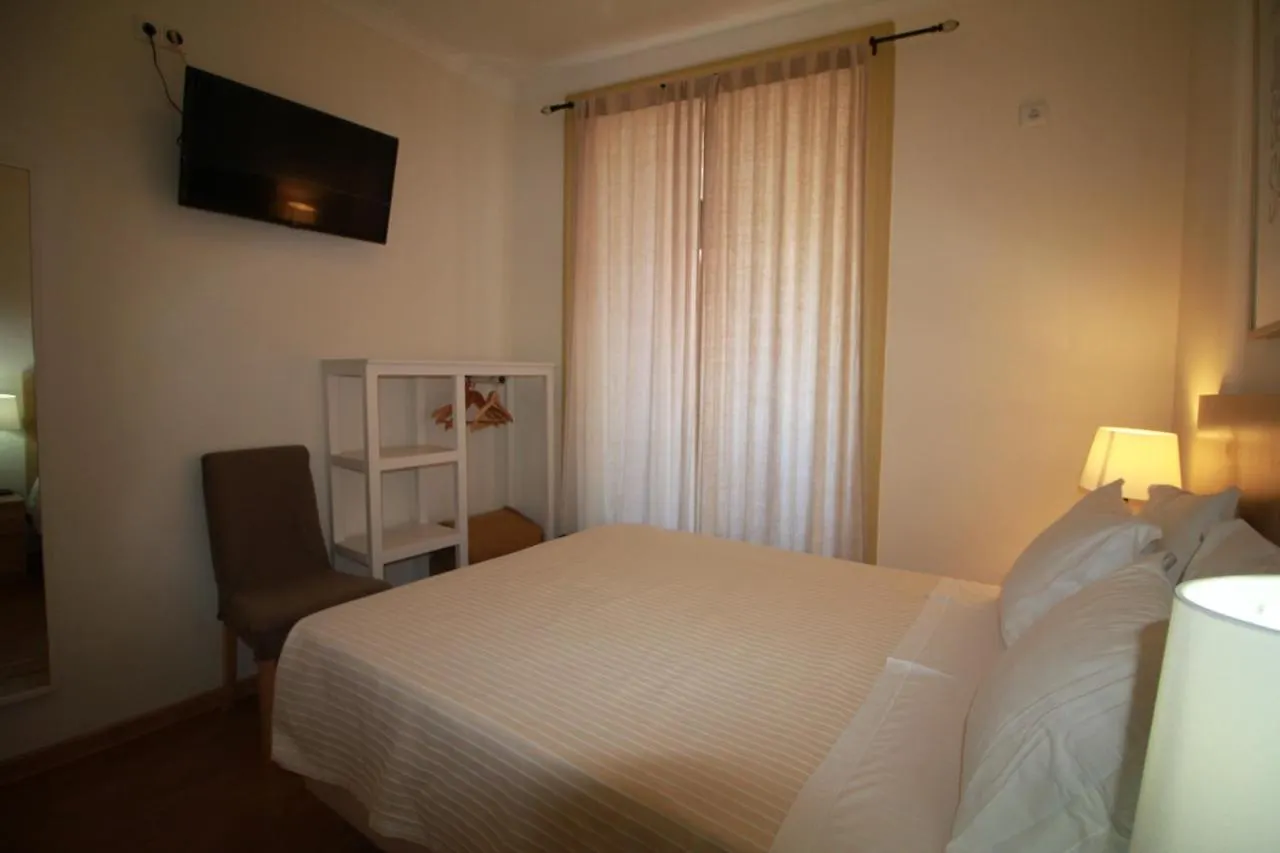 **  Milanesa Guest House Lisbon Portugal